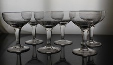 6 coupes à champagne en cristal gravées  attribuées à Portieux