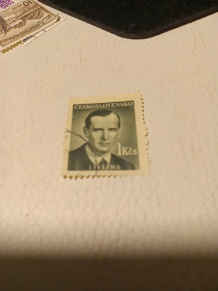 Ceskoslovensko 1kcs Isverma Postage Stamp Gray - Image 2 of 3