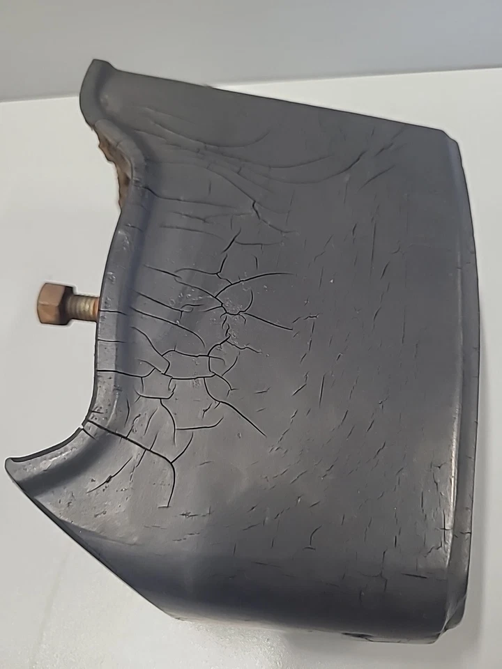 1973 PLYMOUTH DUSTER DODGE DART FRONT BUMPER GUARD - Image 2 of 4