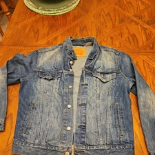 Men's Levi's Denim Trucker Jacket Size S Jean WPL-423 CA00342 