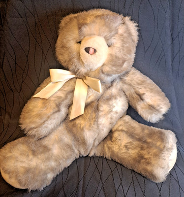 VINTAGE HEARTLINE ADORABLE STUFFED BROWN BEAR WITH BOW