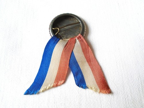 Prendedor insignia coronación rey Jorge VI y reina Isabel con cinta C.1937 - Imagen 3 de 5