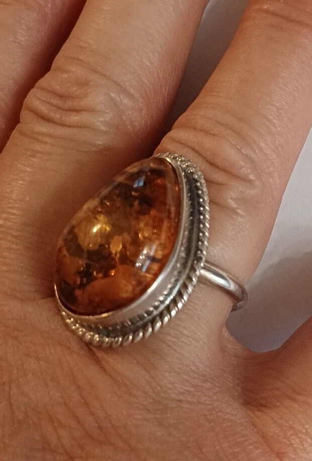 Bague moderniste en or & oeil de tigre