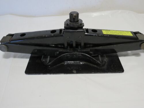 Humvee 3.5 Ton Scissor Jack - Picture 3 of 12
