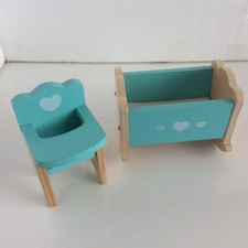 Juego de silla alta de madera azul KidKraft Majestic Mansion cuna para casa de muñecas