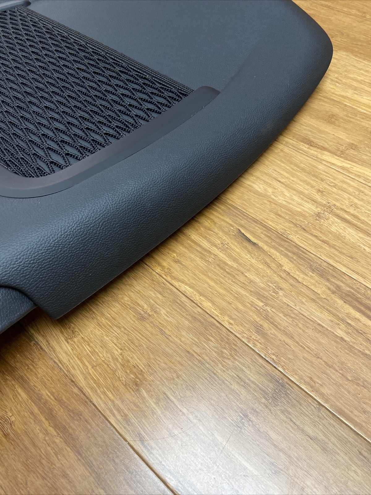 2014-2017 Maserati Ghibli Front Right Side Seat Black Panel Cover OEM