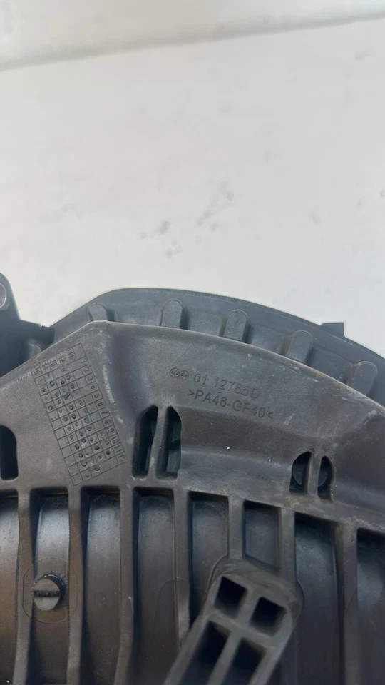 ГЛУШИТЕЛЬ ВОЗДУХОЗАБОРНИКА ИНТЕРКУЛЕРА MERCEDES-BENZ ML350 AMG LINE PREM BLUETEC A 2015 - Изображение 3 из 4