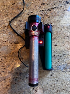 Streamlight Stinger LED rechargeable, piggyback charger, two aftermarket batt.
