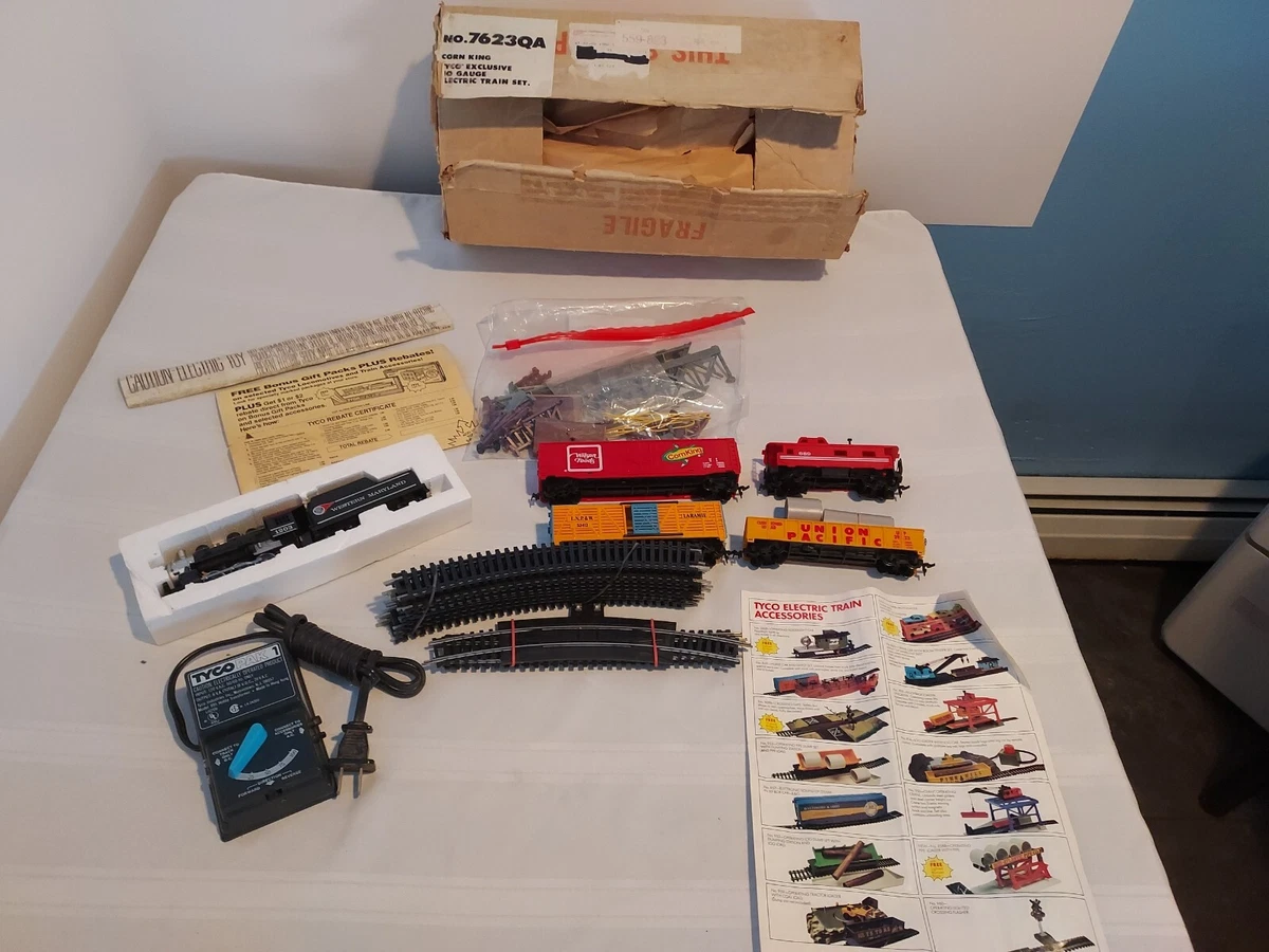 TYCO EXCLUSIVE HO CORN KING TRAIN SET 7623QA. Looks new Tested