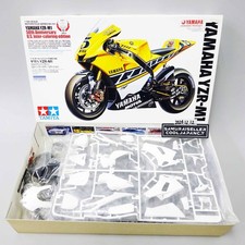 Tamiya 1/12 n°104 1/12 Yamaha YZR-M1 50th Anniversary US 14104