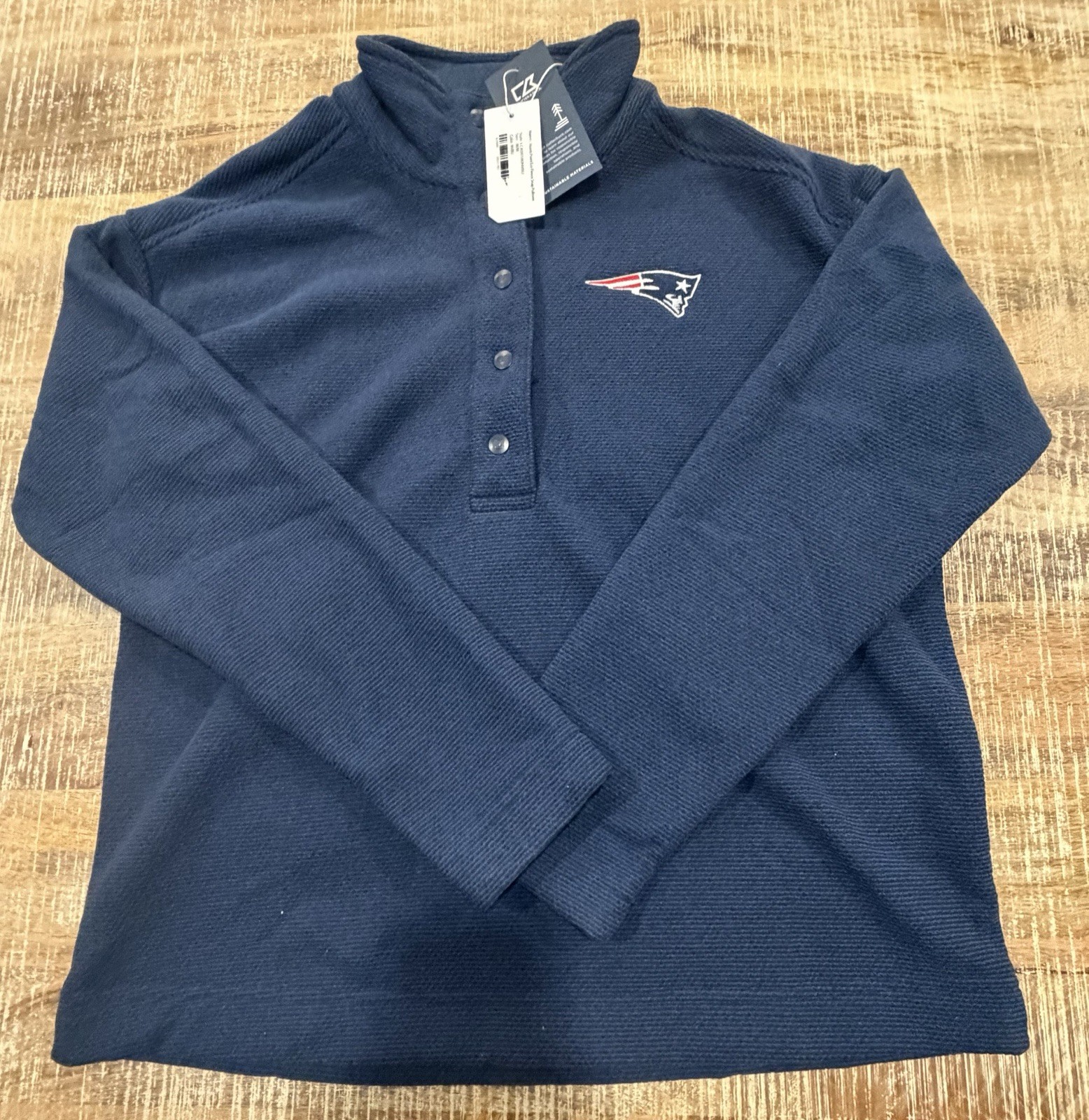 New England Patriots Cutter Buck Women’s Medium NWT Fleece Snap Pullover