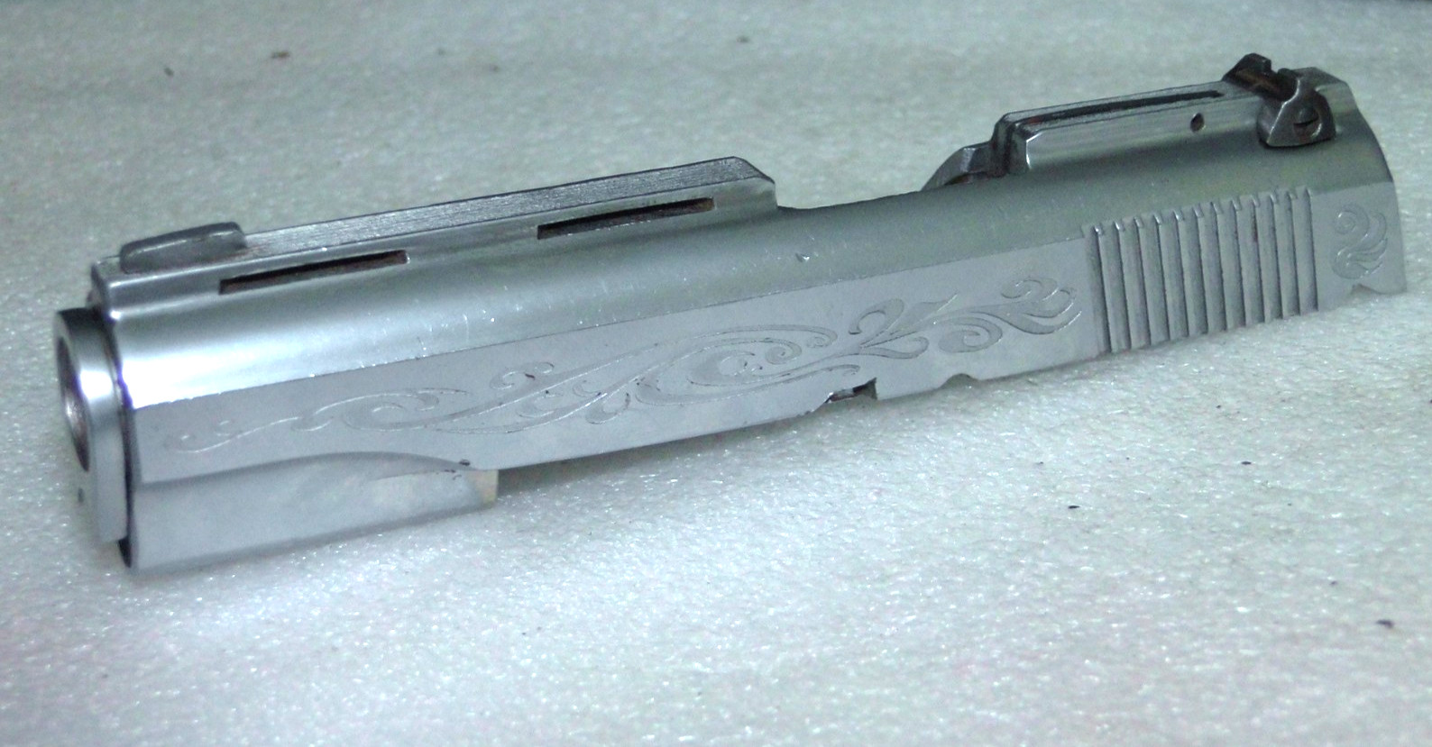 LLAMA 1911, SMALL FRAME VENTILATED CHROME SLIDE ENGRAVED, FIRING PIN, BUSHING.