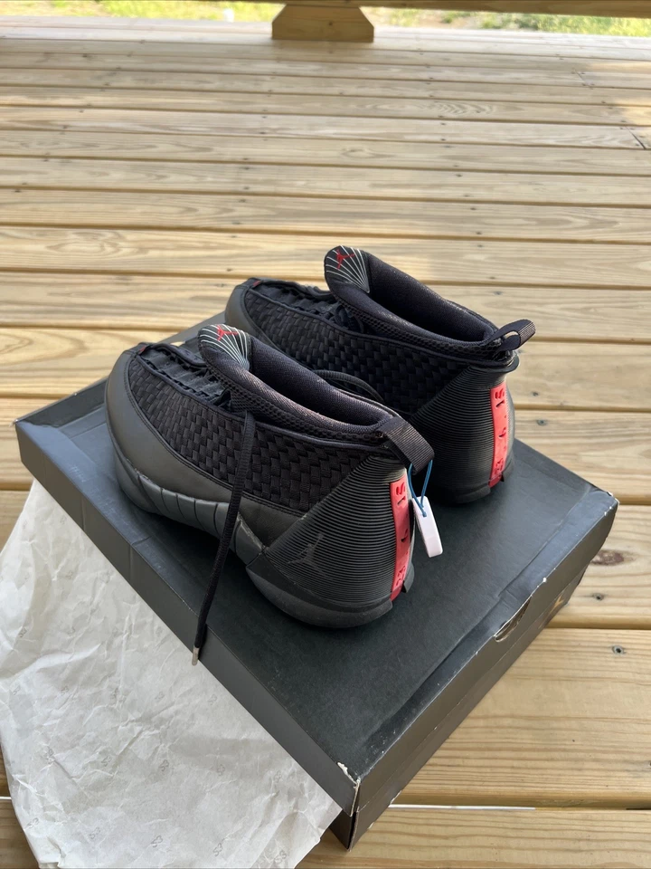 Air Jordan 15 Retro Stealth Foto 4 de 4