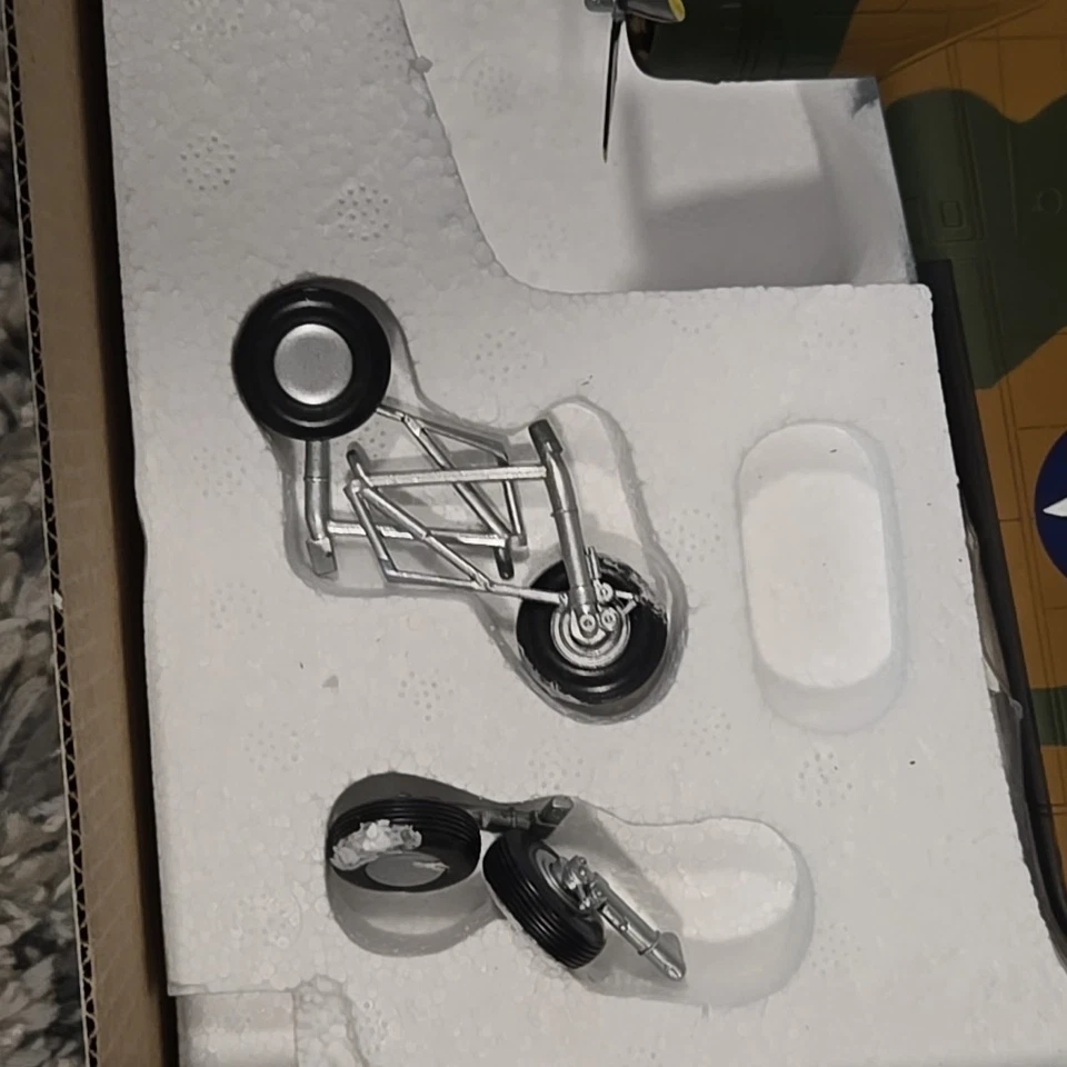 Corgi Aviation Archive 1:72 AA33304 B-17E "Yankee Doodle" 414 Squadron Diecast - Image 3 of 4