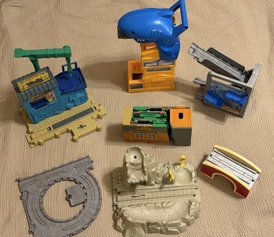Thomas Friends Train Buildings Lot Shark Exhibit Great Waterton Brendam Fishing