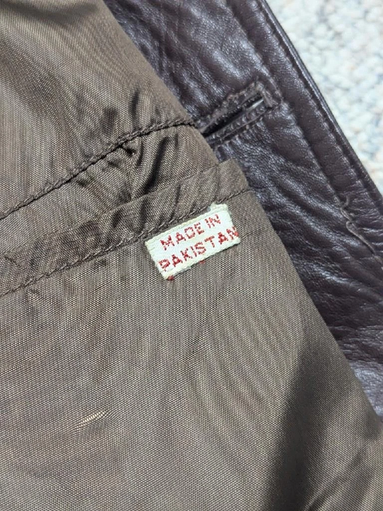 vintage 1970s soft leather BELTED trenchcoat 38 brown SHERLOCK jacket S - product detail image 6