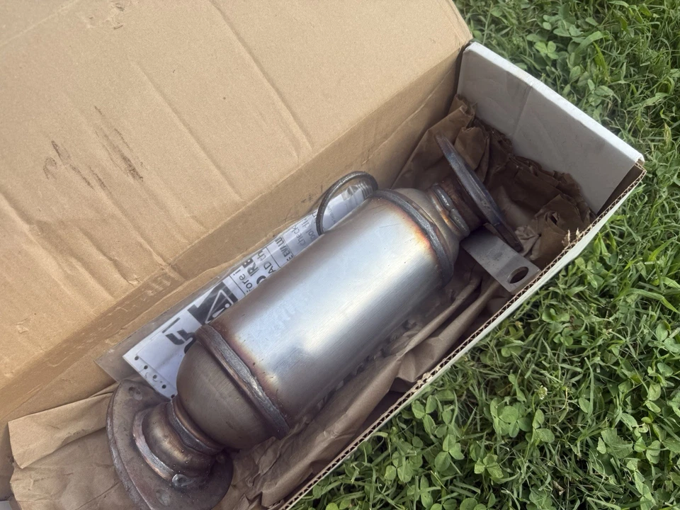 Convertidor catalítico MAGNAFLOW 49445 Traverse/acadia NUEVO Foto 3 de 4