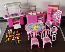 Barbie 80er/90er Jahre Küche mit viel Zubehör – Esstisch, Stühle, Kühlschrank
