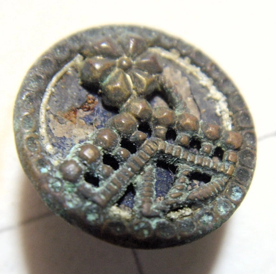 1800s antique museum grade collector assorted metal buttons lot 54062 - Image 2 of 4