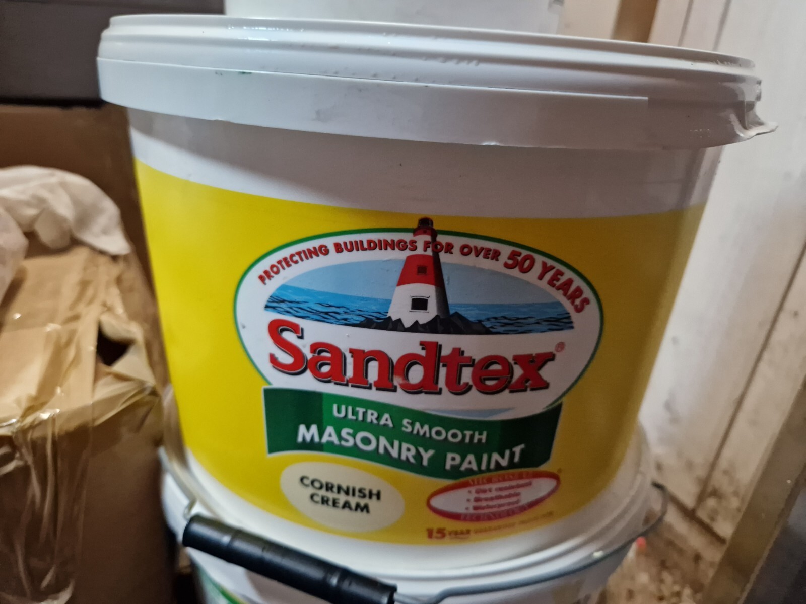 Sandtex Exterior Masonry Paint Cornish Cream, 10 L x 3 5010131502576