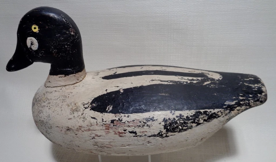 Goldeneye drake wooden duck decoy from New England, 2nd quarter 20th century - Image 2 of 4