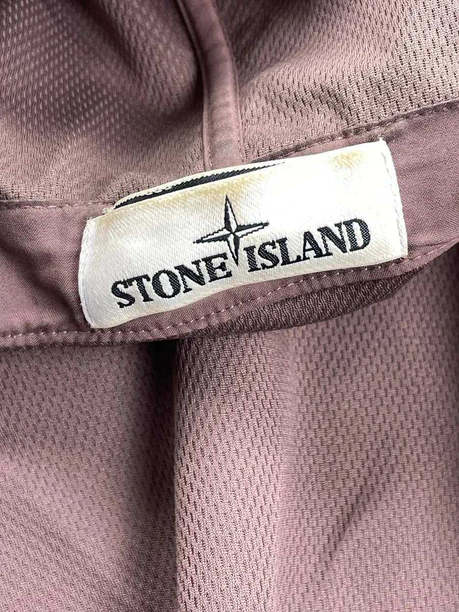 Stone Island Mauve Softshell Hooded Light Jacket (L) - product detail image 14