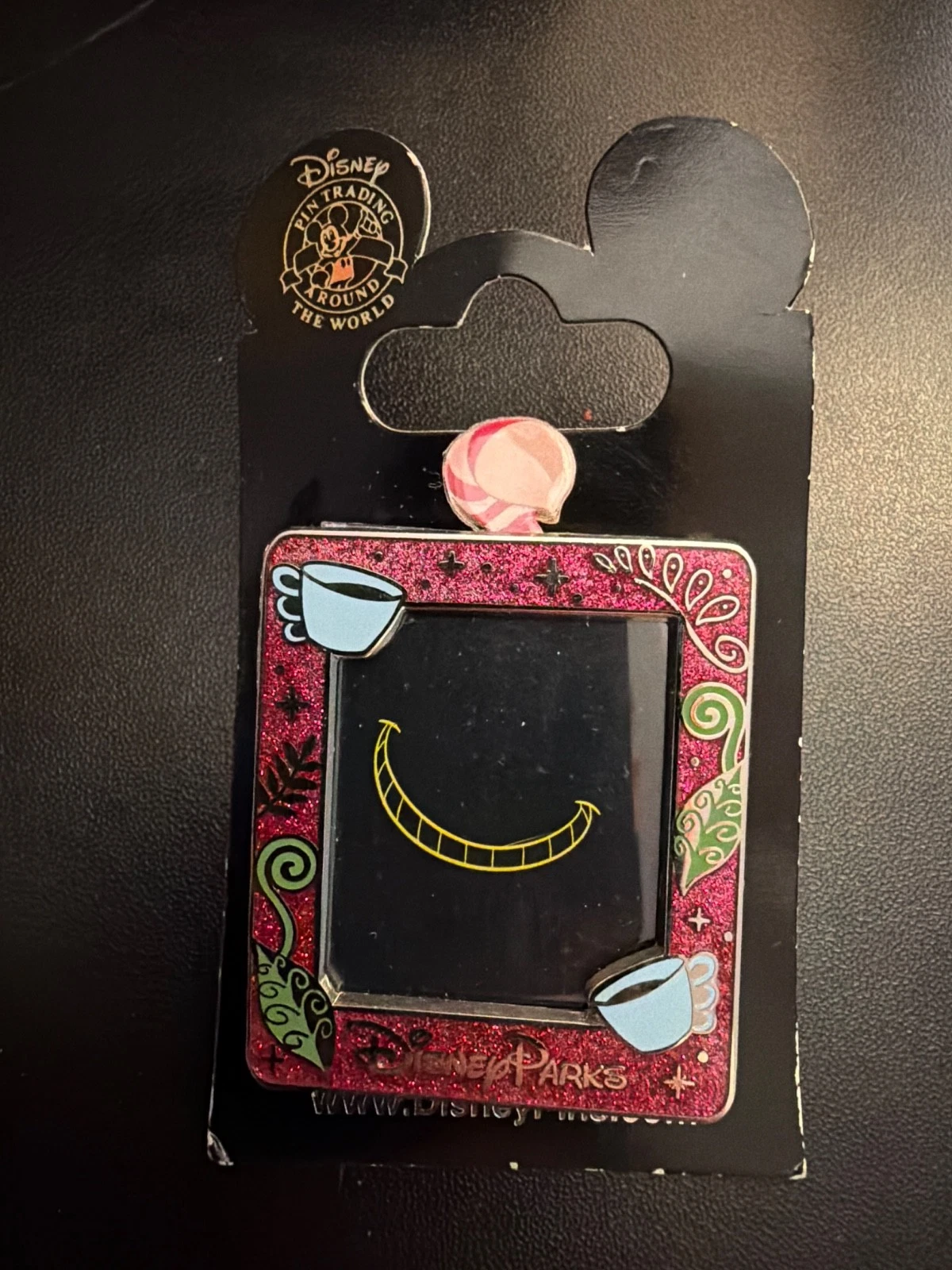 Disney pin 101369 Alice in Wonderland Magic Slider Cheshire Cat stands easel 3d