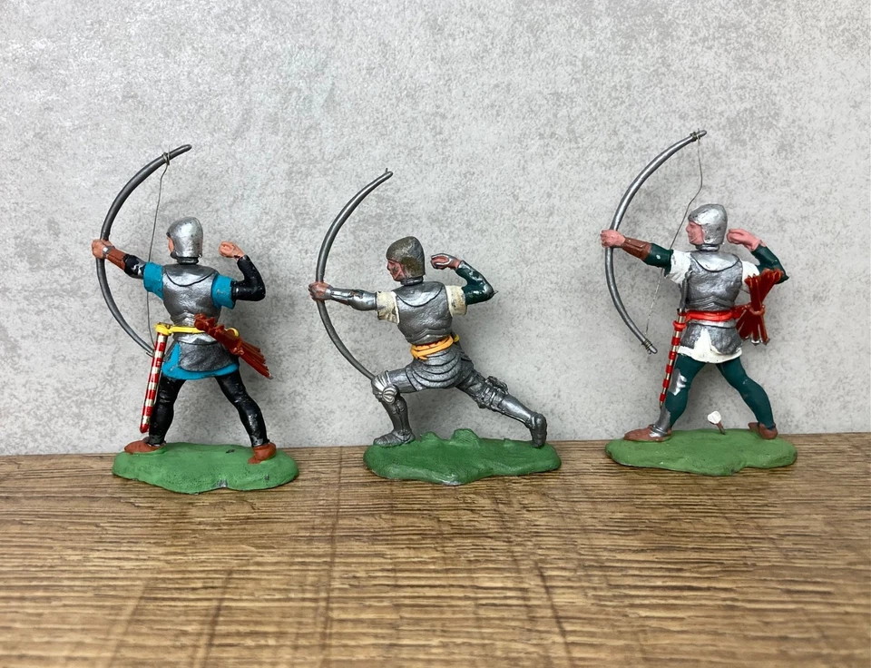 Vintage Britains Swoppet Knights Archers x3 1960s Swoppets - Image 3 of 4