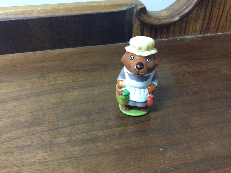 Vintage Playskool-Richard Scarry Puzzletown Mrs. Murphy Dog Figurine 1976