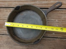 Vintage Unmarked Cast Iron Skillet 9 Inch - #6 and R Mark - Made in USA