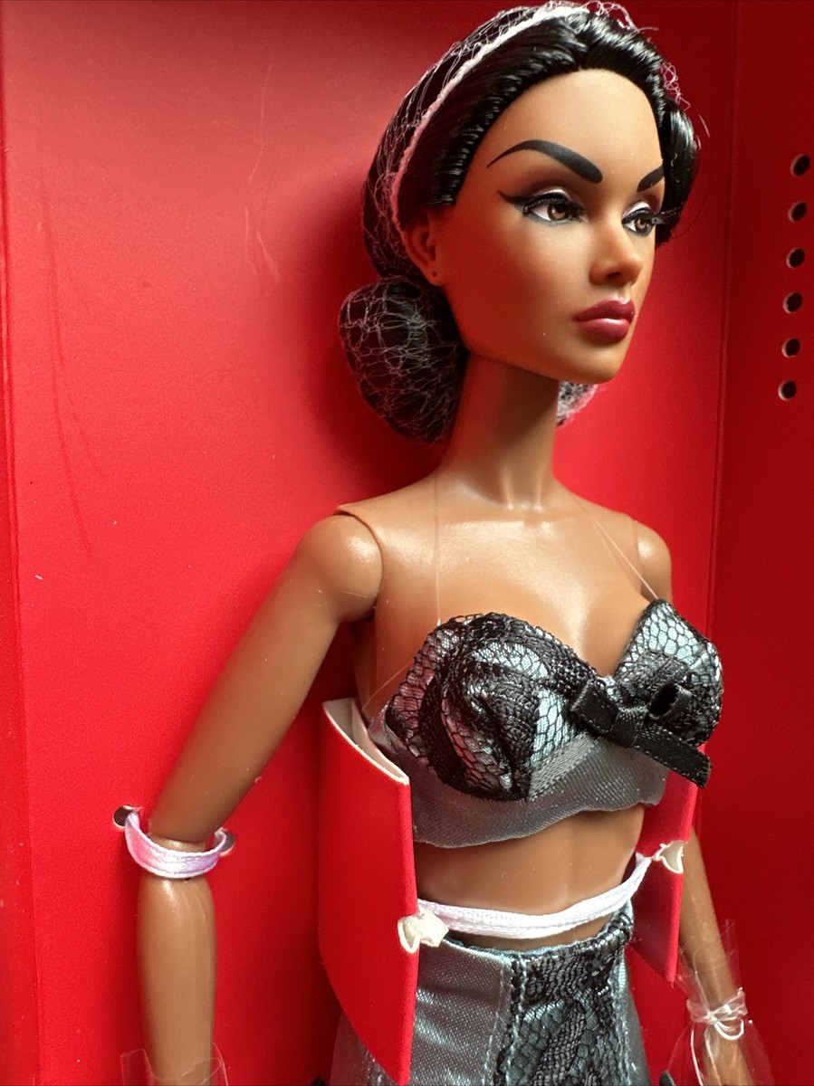 INTEGRITY FR East 59th St. Della Roux 7 Sins Deepest Desire