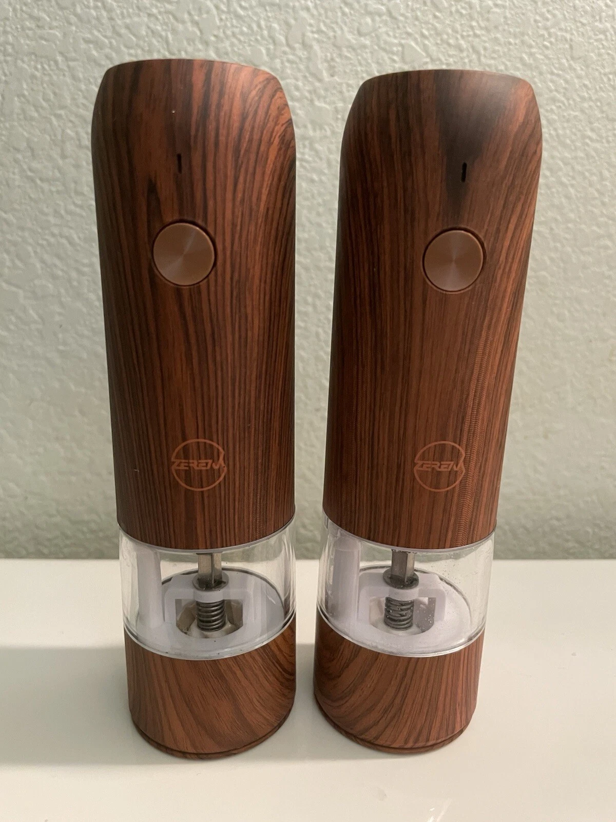 Electric Spice Grinder Plastic Rechargeable Salt and Pepper Grinder