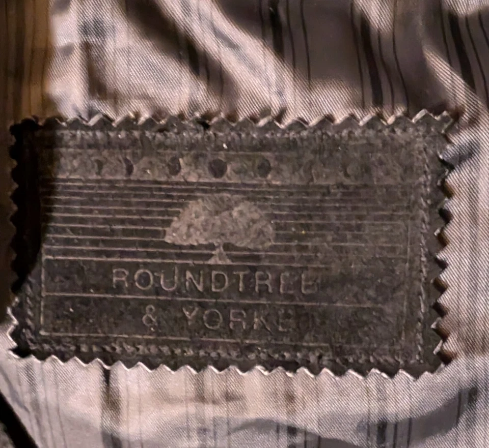 Round tree And Yourke Suede Vest Mens XL Lined - Image 2 of 2