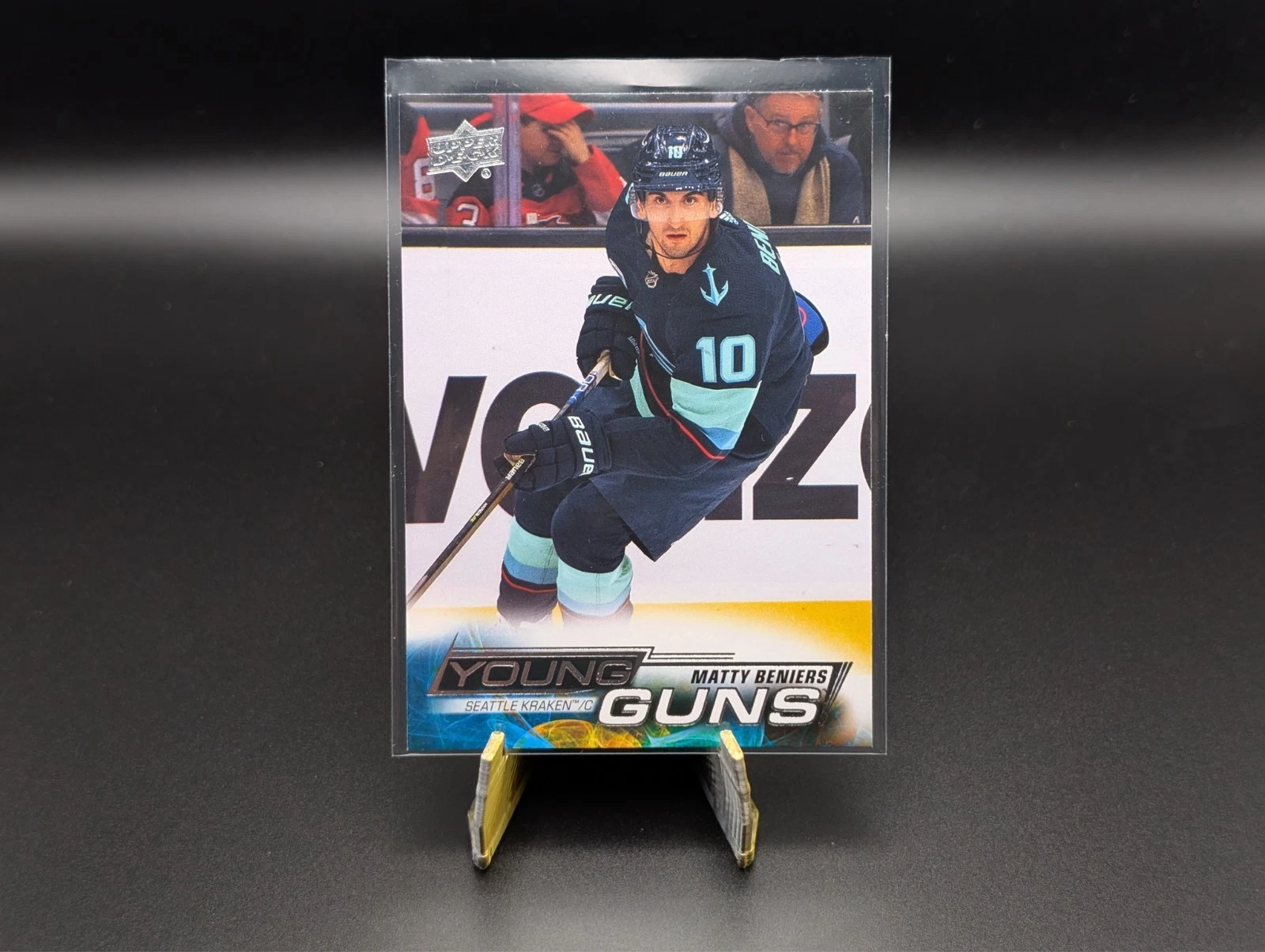 2022-23 Upper Deck Series 1 Matty Beniers #213 Rookie Young Guns RC