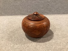 T7-Beautiful Vintage Hand Carved Wood Art Bowl W Lid Flower Design