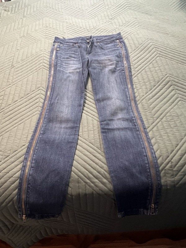 Bebe Skinny Jean With Zipper Accents