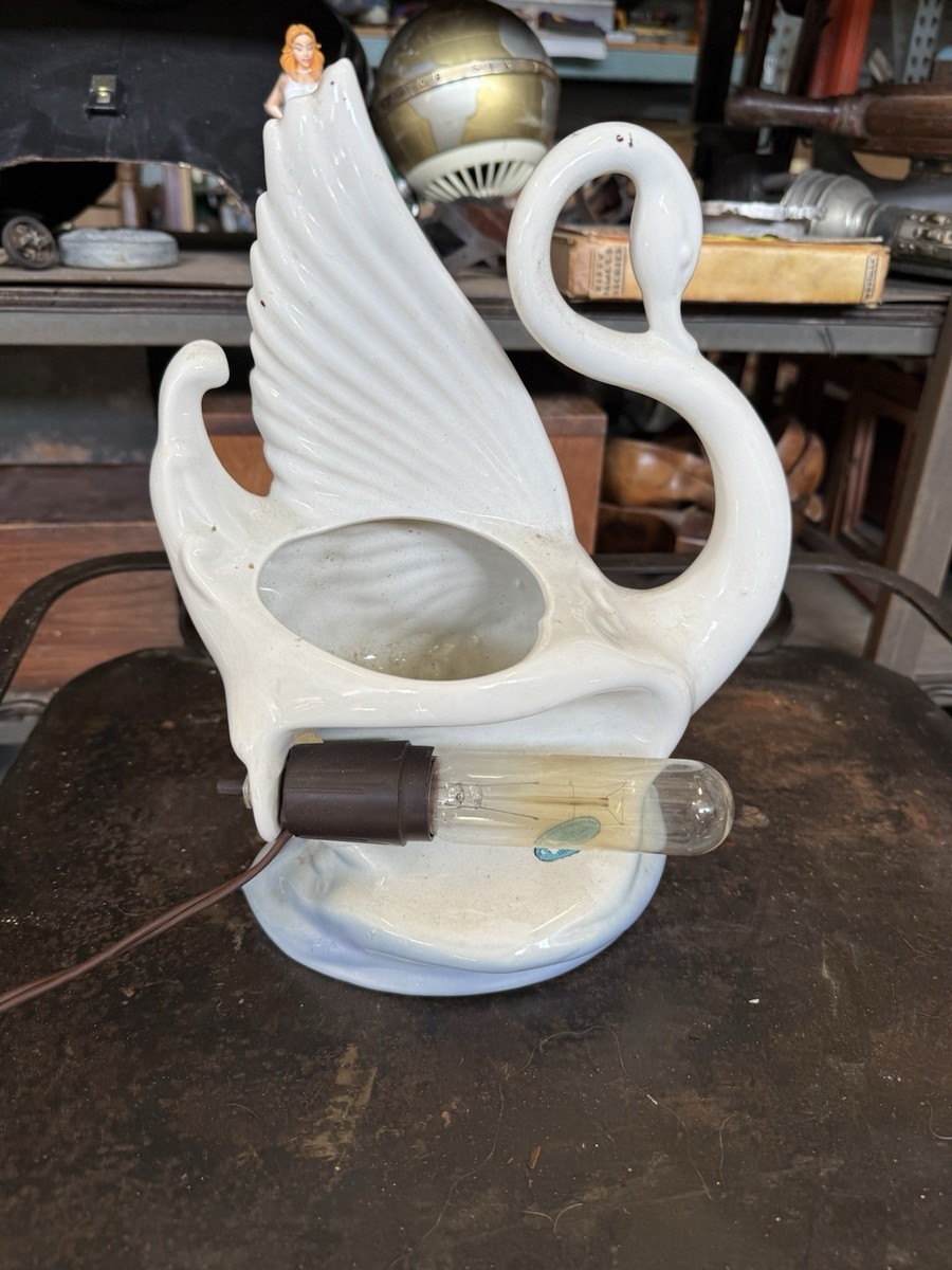 Vintage MCM 1959 Maddux-California 12” White Ceramic Swan TV Lamp