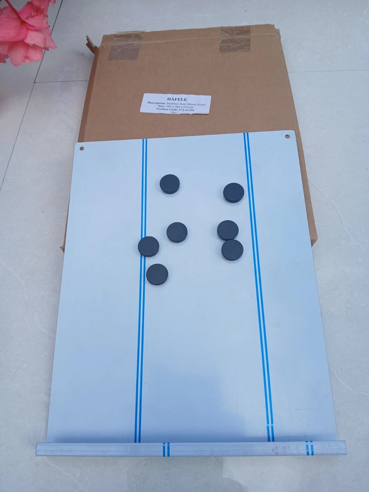 Hafele 380 x 286mm Brushed Stainless Steel Magnetic Notice-Message-Memo-Board - Image 3 of 4