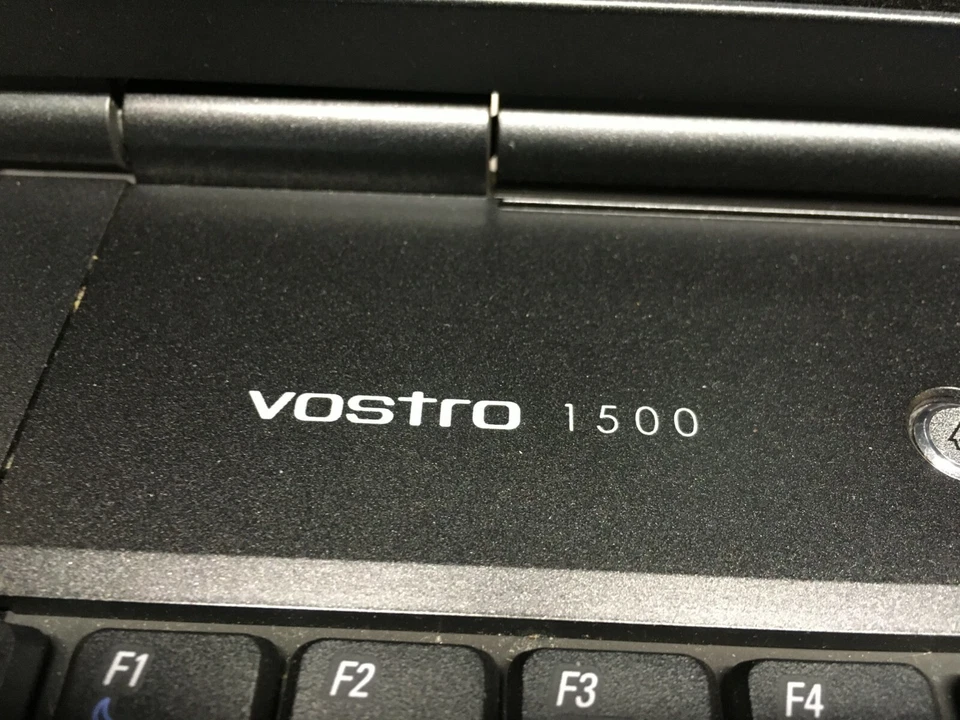 Dell Vostro 1500 15" [FOR PARTS] Intel Core 2 Duo @ 1.6 GHz - JZ - Image 2 of 4