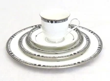 Lenox Kara Five Piece Place Setting - used once - Dinner Salad Bread Cup Saucer