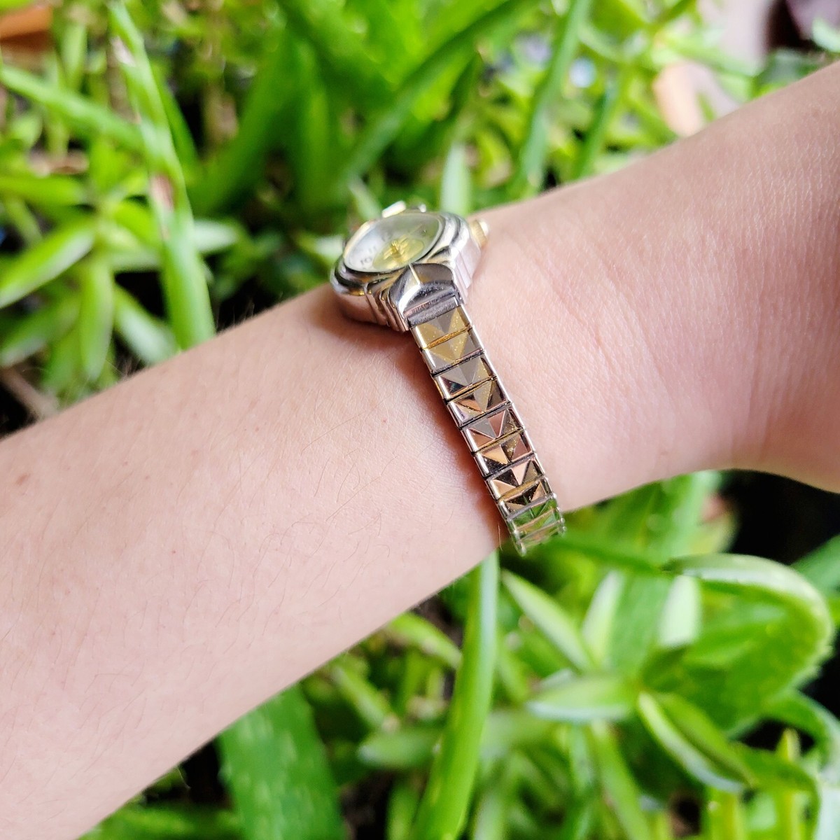 Vintage Watch It Quartz Stretch Watch | eBay display picture 2