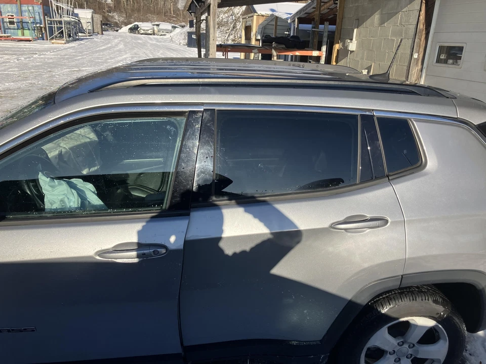 19 JEEP COMPASS Front Door Glass/window Left — 第 4/4 张图片