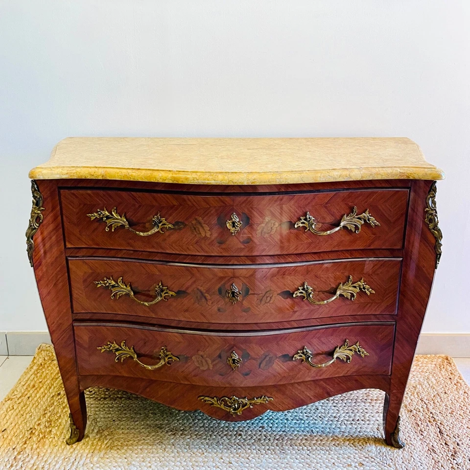 Très belle commode tombeau en marqueterie style louis xv. Estampillé Marquant P - Photo 2/4