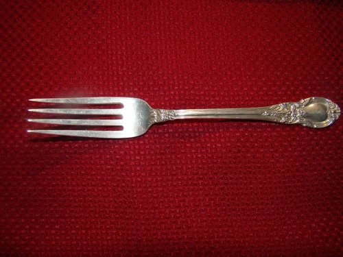 LUNT AMERICAN VICTORIAN STERLING SILVER DINNER FORK 7 5/8" NO MONOGRAM