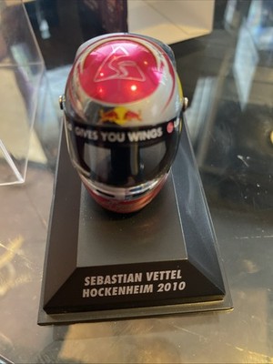 F1 2010 ベッテル 直筆サイン入り ミニヘルメット レッドブル Sebastian Vettel 2010 1/8 Mini Helmet. | eBay