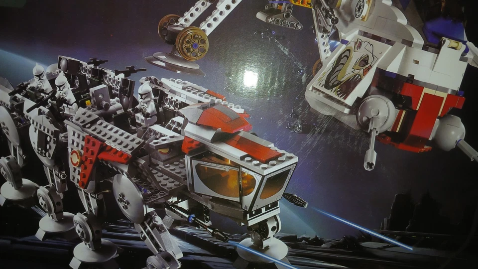 LEGO Star Wars: Republic Dropship AT-OT Walker Replica (#10195) 1757PCS - Image 4 of 4