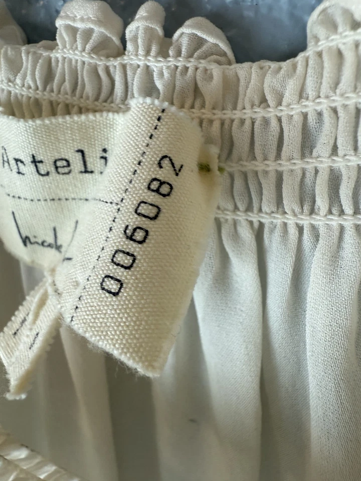 Blusa Nicole Miller Artelier Mujer Pequeña Blanca Hombro Descubierto Boho Campesina Top Foto 3 de 4