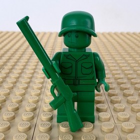 LEGO Toy Story: Green Army Man, RIFLE, BASE, toy001, 7595, ON PATROL, 2010