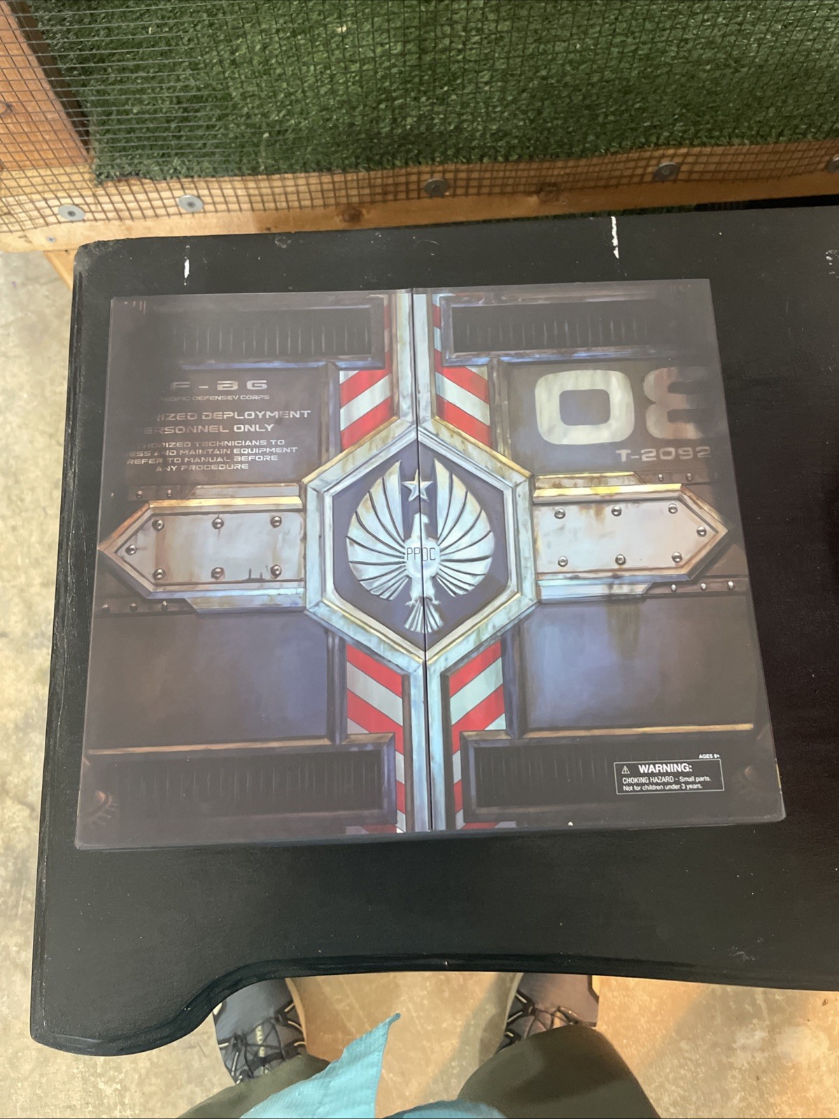 Diamond Select Pacific Rim Exclusive 10 Year Anniversary action figure 2 pack
