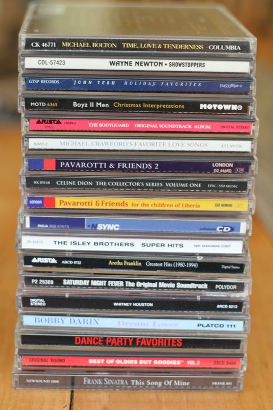 Lot of 41 Classic CD's Sinatra,Streisand, Celine D. Pavarotti, Midler,Vandross